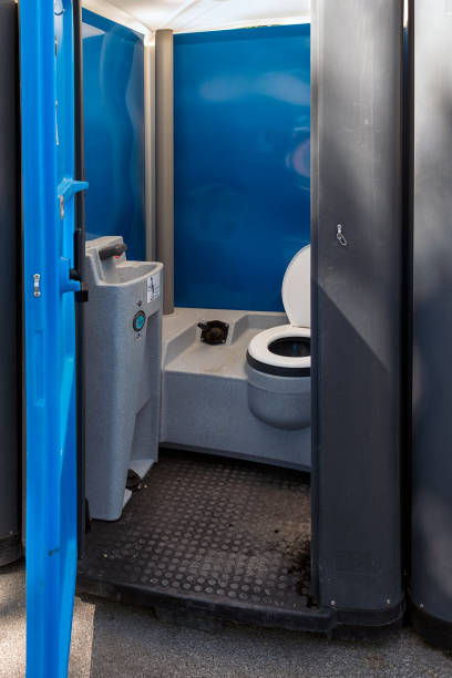 Best Portable restroom trailer rental  in Hiram, GA